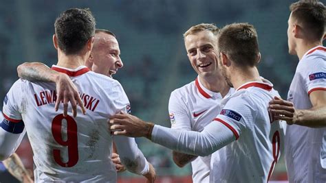 Piłkarze selekcjonera Hjulmanda zdołali się zakwalifikować do 1/2 finału po tym jak zwyciężyli narodową drużynę Czech! Duński zespół wciąż ma szansę na zgarnięcie mistrzowskiego tytułu na europejskich mistrzostwach!